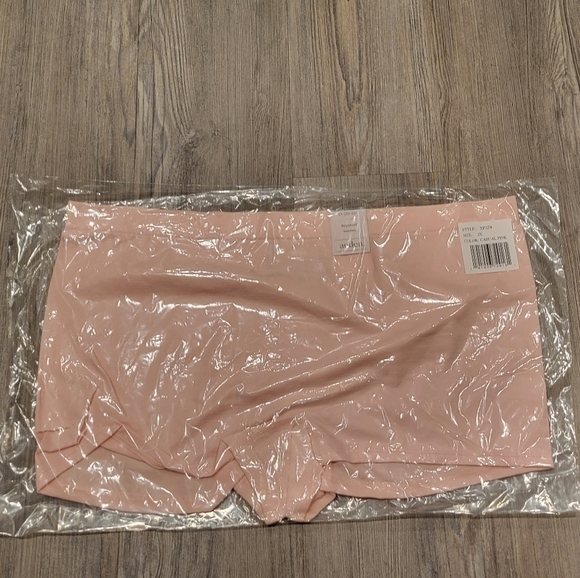 Women's Plus Size Seamless Boy Shorts Size 2X - Picture 4 of 4